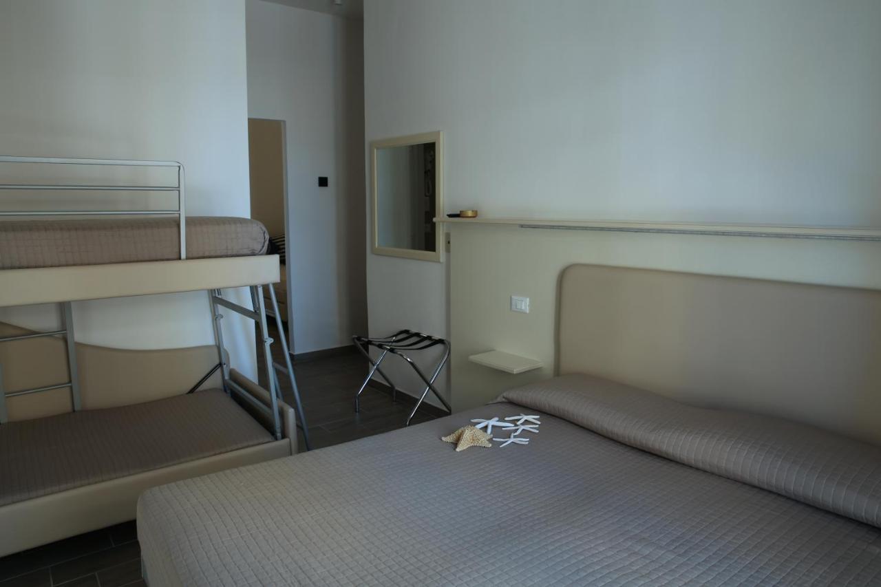 Hotel Philadelphia Cattolica Buitenkant foto