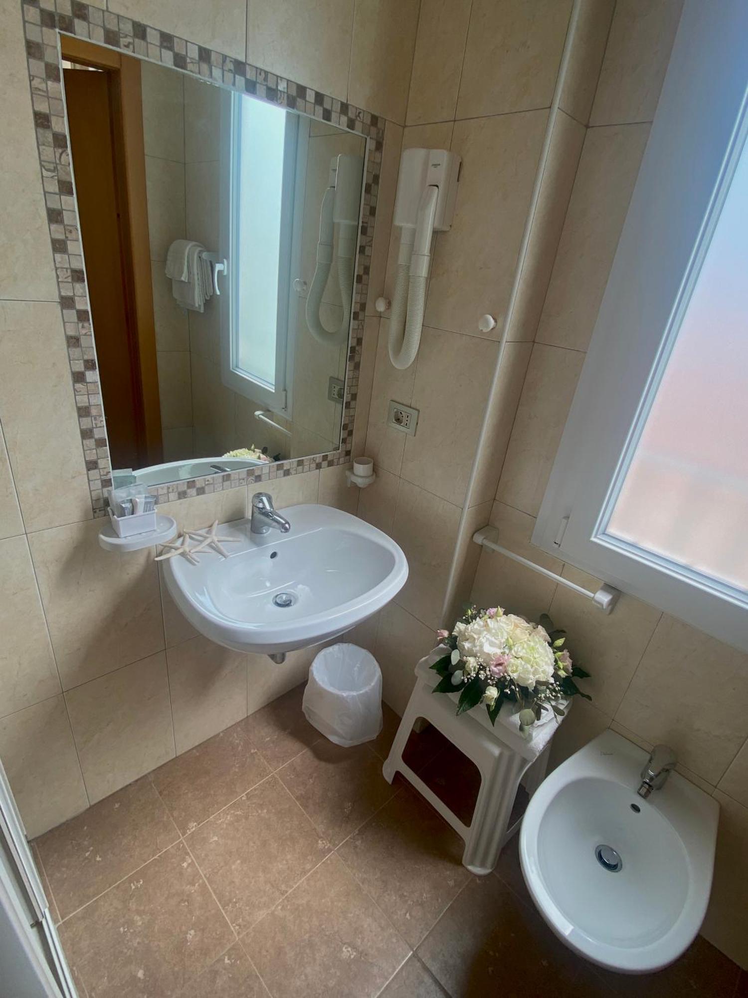 Hotel Philadelphia Cattolica Kamer foto