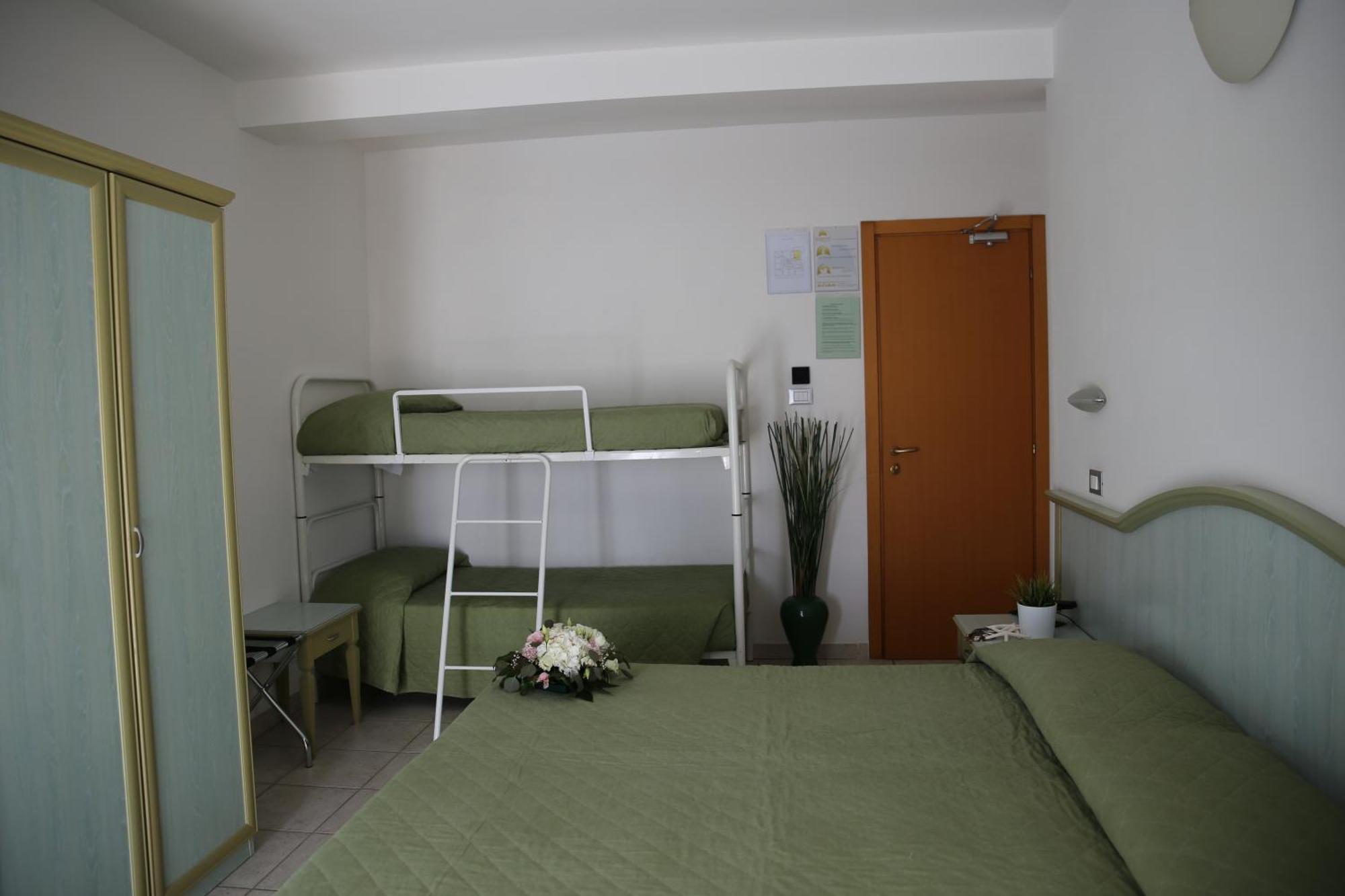Hotel Philadelphia Cattolica Kamer foto