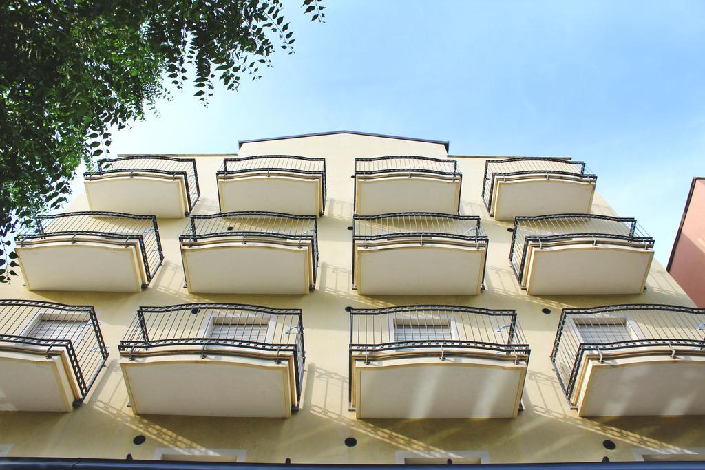 Hotel Philadelphia Cattolica Buitenkant foto